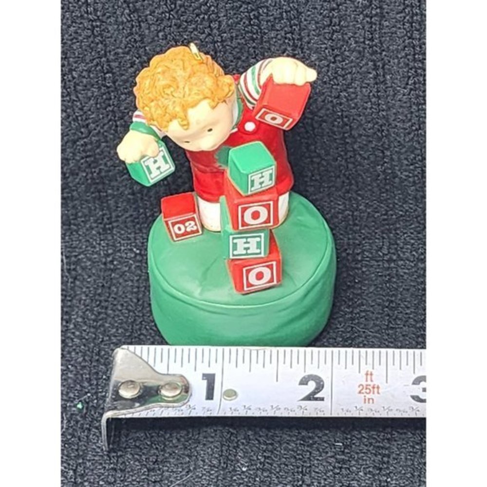 Hallmark Keepsake 2002‎ Teetering Toddler Christmas Ornament - Picture 5 of 6